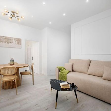 Newly Refurbished Modern 2-Bed Apartment In Heart Of Torremolinos Eksteriør bilde