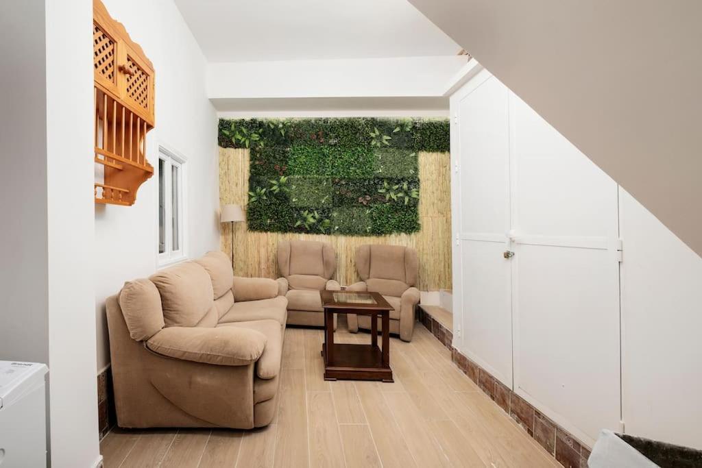 Newly Refurbished Modern 2-Bed Apartment In Heart Of Torremolinos Eksteriør bilde